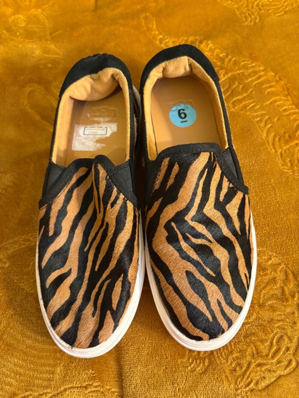 UGG Sneakers